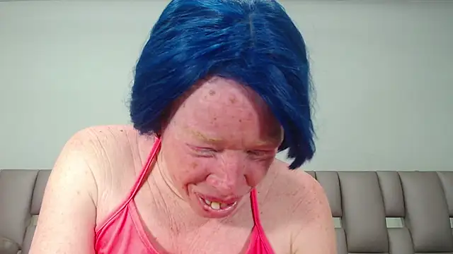 Kittywhiteass online show from September 29, 12:50 am
