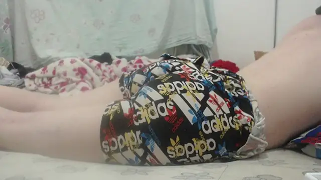 Kittywhiteass online show from March 17, 8:18 am