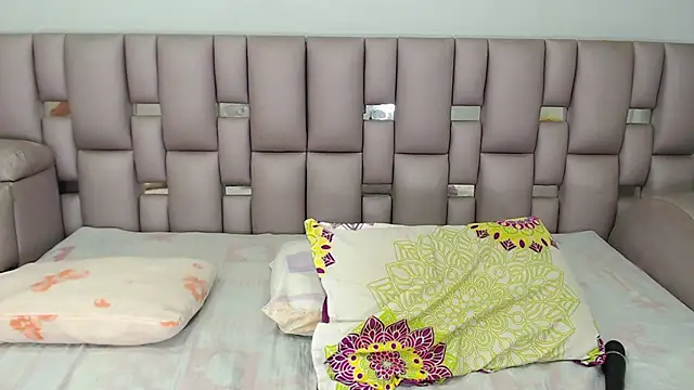 Snapshot of Kittywhiteass chatting on November 21, 3:16 am Kittywhiteass online show from November 21, 3:16 am