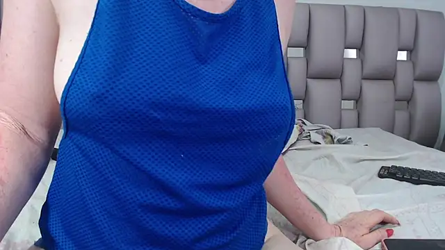 Kittywhiteass online show from September 21, 8:03 pm