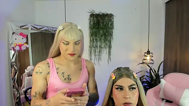 queenramoona-hot online show from March 27, 10:33 pm