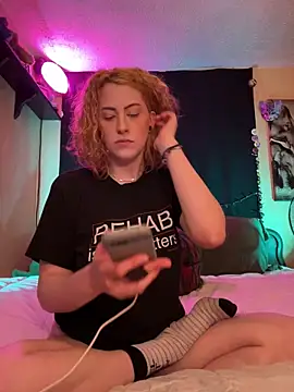 Mallorykoxx69 online show from April 3, 7:37 am