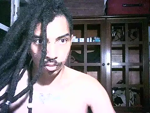 Snapshot of DarkSlim666 chatting on February 15, 3:40 am DarkSlim666 online show from February 15, 3:40 am