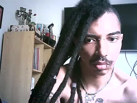 Snapshot of DarkSlim666 chatting on January 14, 3:26 pm DarkSlim666 online show from January 14, 3:26 pm