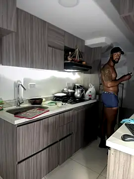 Snapshot of blackdrey18 chatting on October 22, 2:05 pm blackdrey18 online show from October 22, 2:05 pm