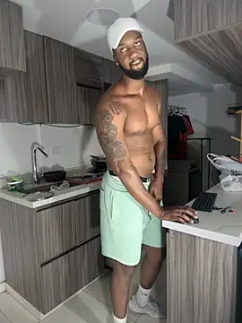 Snapshot of blackdrey18 chatting on October 31, 3:52 pm blackdrey18 online show from October 31, 3:52 pm