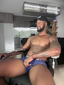 Snapshot of blackdrey18 chatting on September 12, 7:35 pm blackdrey18 online show from September 12, 7:35 pm