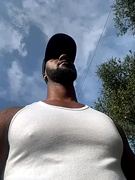 Snapshot of blackdrey18 chatting on November 13, 12:42 pm blackdrey18 online show from November 13, 12:42 pm