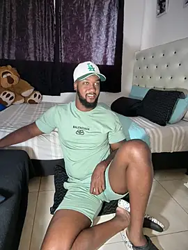 blackdrey18 online show from April 4, 1:28 pm