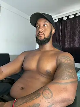 Snapshot of blackdrey18 chatting on July 13, 1:10 pm blackdrey18 online show from July 13, 1:10 pm