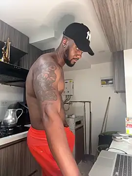 Snapshot of blackdrey18 chatting on March 20, 2:29 am blackdrey18 online show from March 20, 2:29 am