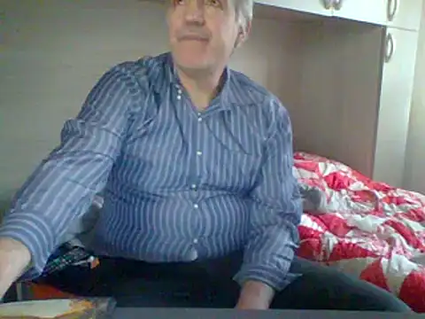 Snapshot of Setesesso7 chatting on March 8, 5:11 pm Setesesso7 online show from March 8, 5:11 pm