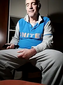 Setesesso7 online show from October 31, 3:25 am