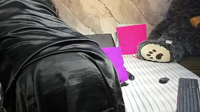 Niyirey1 online show from March 23, 12:38 pm