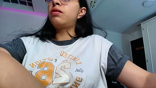 yesie hot online show from March 14, 1:22 am