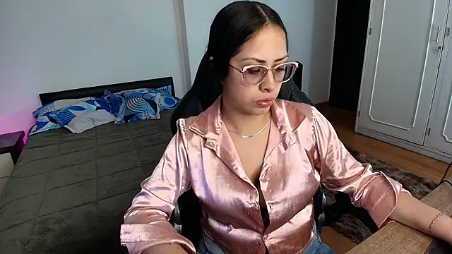 yesie hot online show from March 21, 1:29 am