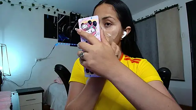 yesie hot online show from June 18, 12:42 am