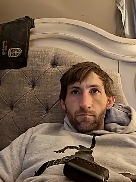 lewis7869 online show from December 3, 5:45 pm