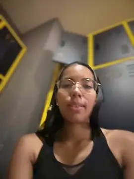 Snapshot of SheenaBrooke chatting on May 21, 5:10 pm SheenaBrooke online show from May 21, 5:10 pm
