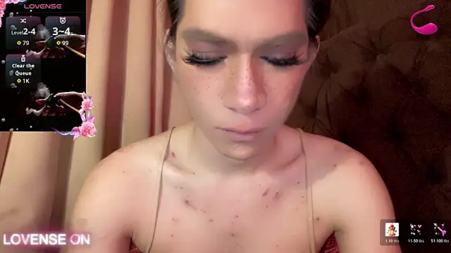 Snapshot of QUEEN_LILITH chatting on June 25, 7:35 am QUEEN LILITH online show from June 25, 7:35 am