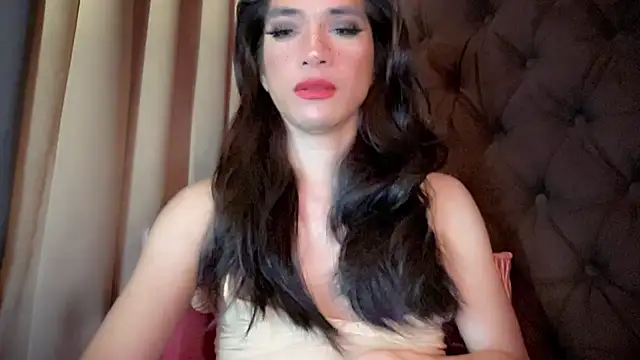 Snapshot of QUEEN_LILITH chatting on July 15, 8:21 am QUEEN LILITH online show from July 15, 8:21 am