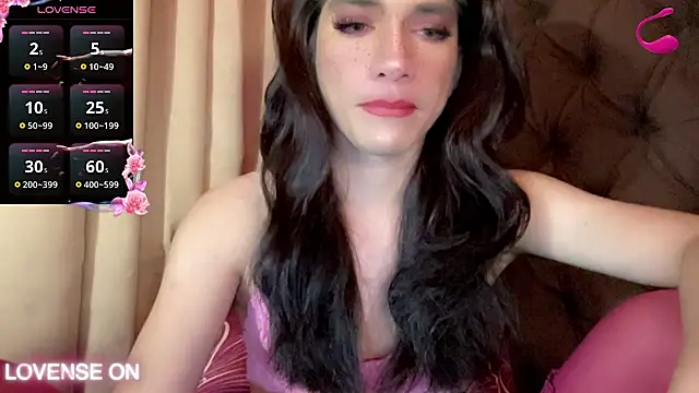 Snapshot of QUEEN_LILITH chatting on June 20, 2:33 pm QUEEN LILITH online show from June 20, 2:33 pm