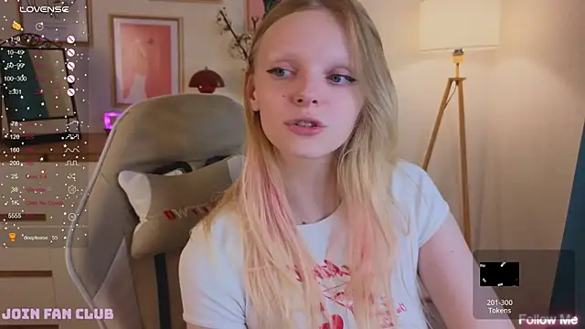 Snapshot of evangel1ne chatting on September 10, 9:36 pm evangel1ne online show from September 10, 9:36 pm