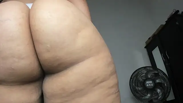 Snapshot of alexandra_mommy chatting on November 29, 8:58 am alexandra mommy online show from November 29, 8:58 am