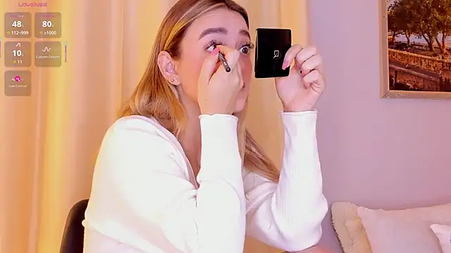 Assh lee  online show from December 15, 1:06 pm