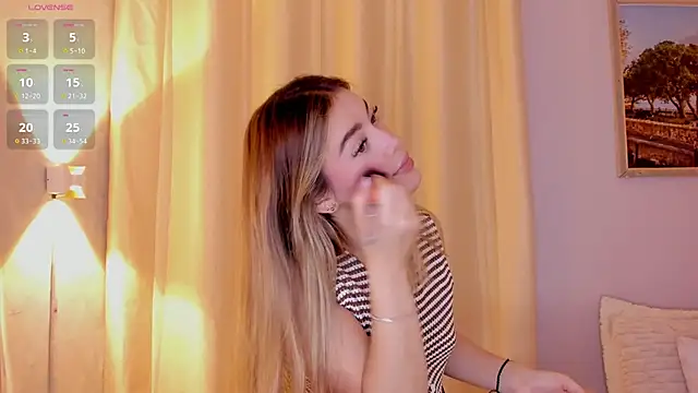 Assh lee  online show from February 16, 1:10 pm