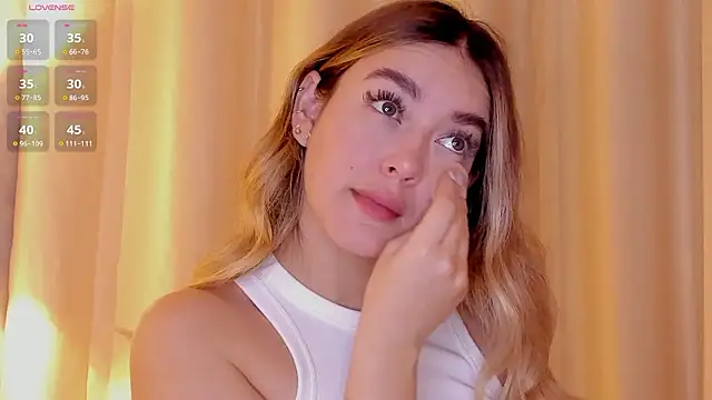 Assh lee  online show from March 13, 1:05 pm