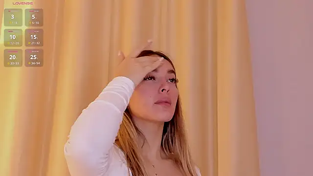 Assh lee  online show from March 21, 1:37 pm