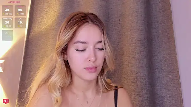 Assh lee  online show from October 22, 12:59 pm