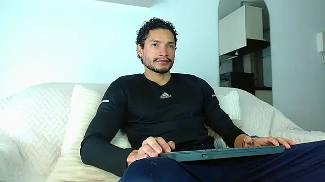 Robyn Miller online show from October 10, 2:18 pm