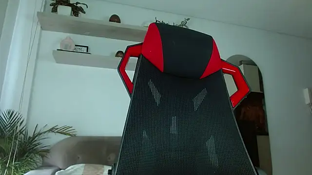 Robyn Miller online show from September 20, 12:32 pm