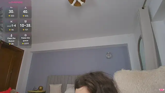 Anna Lewis online show from November 17, 7:18 pm