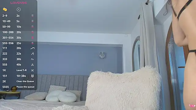 Anna Lewis online show from February 8, 5:49 am