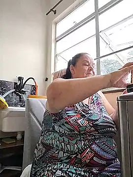 Yaya Mineira online show from March 12, 3:05 pm