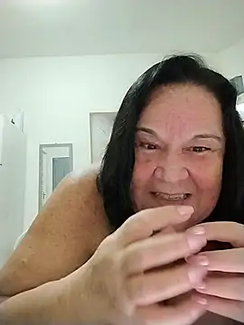 Yaya Mineira online show from April 14, 3:00 am