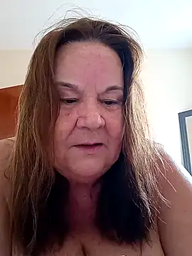 Snapshot of Yaya_Mineira chatting on February 3, 1:19 pm Yaya Mineira online show from February 3, 1:19 pm