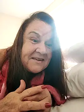 Snapshot of Yaya_Mineira chatting on March 16, 3:39 pm Yaya Mineira online show from March 16, 3:39 pm