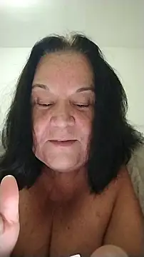 Snapshot of Yaya_Mineira chatting on June 7, 1:22 am Yaya Mineira online show from June 7, 1:22 am