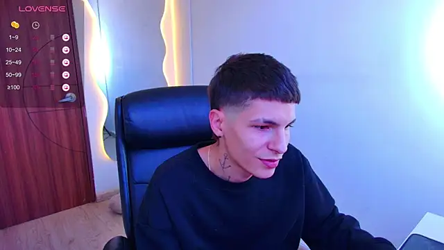 harrisoncuper online show from December 1, 9:42 pm