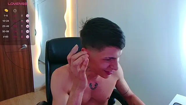 harrisoncuper online show from February 4, 11:38 pm