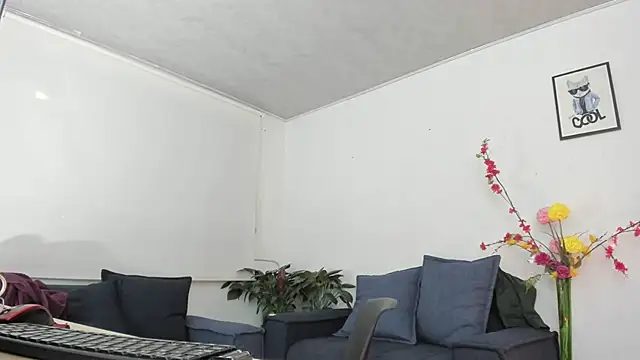 Snapshot of alicia_rouusel chatting on November 5, 12:36 am alicia rouusel online show from November 5, 12:36 am