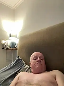 locallad88 online show from February 23, 11:38 pm