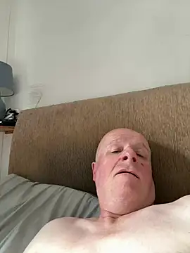 Snapshot of locallad88 chatting on July 21, 2:29 pm locallad88 online show from July 21, 2:29 pm