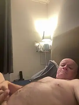 locallad88 online show from February 15, 9:36 pm