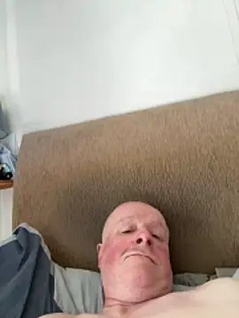 locallad88 online show from June 4, 3:28 pm