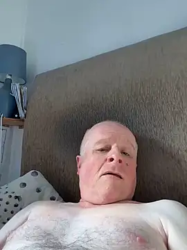 Snapshot of locallad88 chatting on February 26, 4:05 pm locallad88 online show from February 26, 4:05 pm
